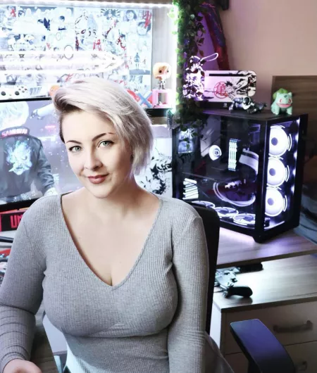 Blue Eyed Gamer by movieman-Bob