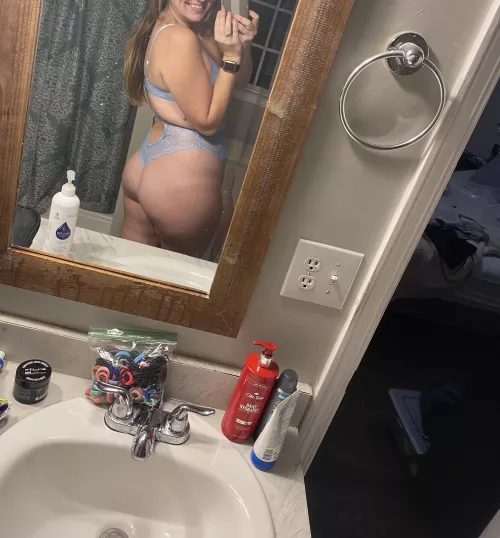 Blue is my favorite color… what’s yours? by gapeachess