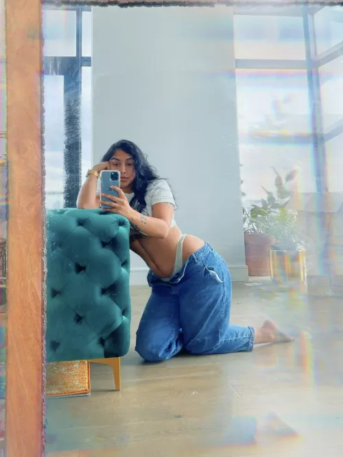 Blue jeans on thick women by Boomshakhalaka