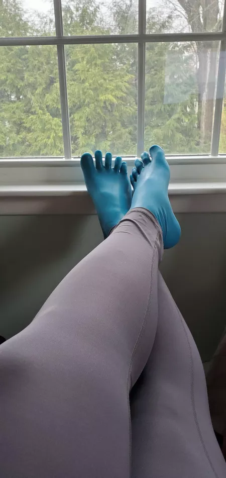 Blue latex toe socks and gray tights by MutexLatex