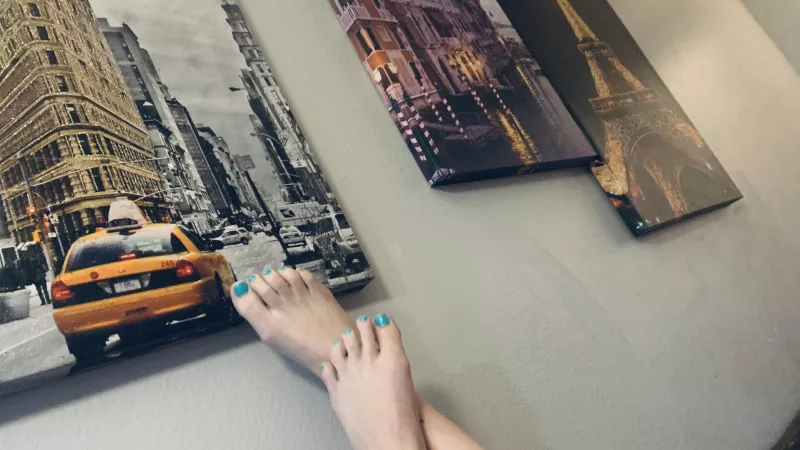 Blue looks good on me by Virtual-Beach-500