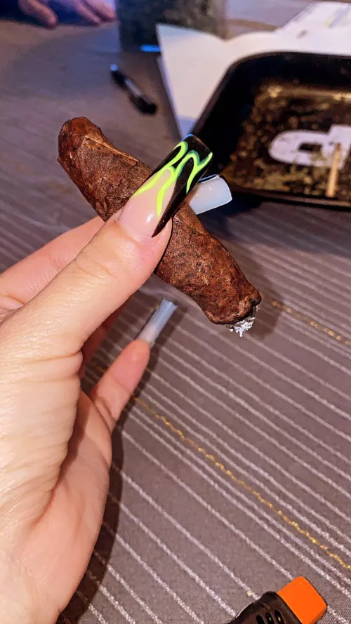 blunt time 🍃 by elciesativa