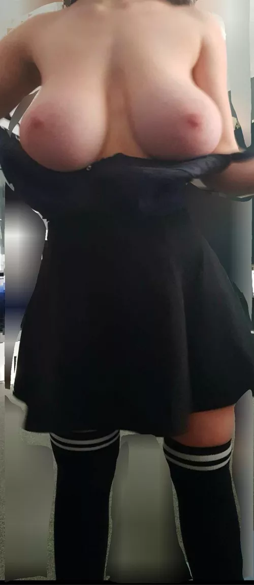 Blurred because of personal stuff sorry! A photo taken in the hurry of going to work 😅 F19 by KinkyExhibForFun