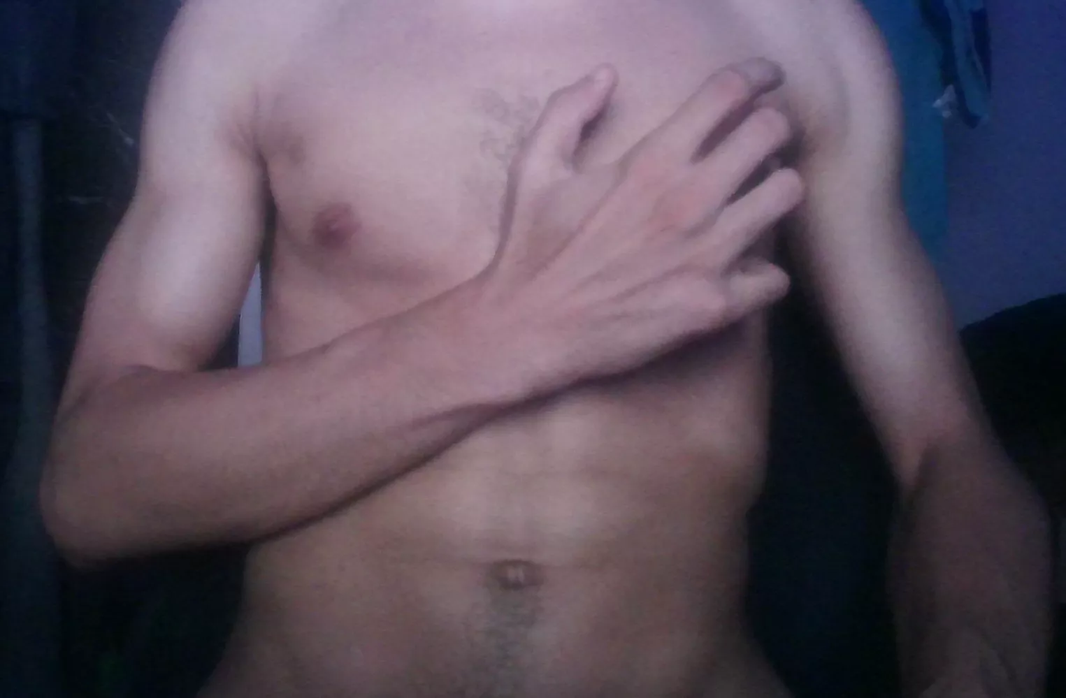 Blurry forearms posted by justforhandsyup