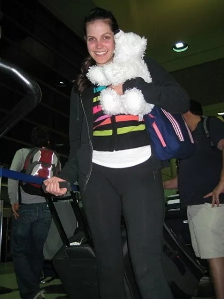 Bobbi at the airport by SpunkySpunkyAssGuy