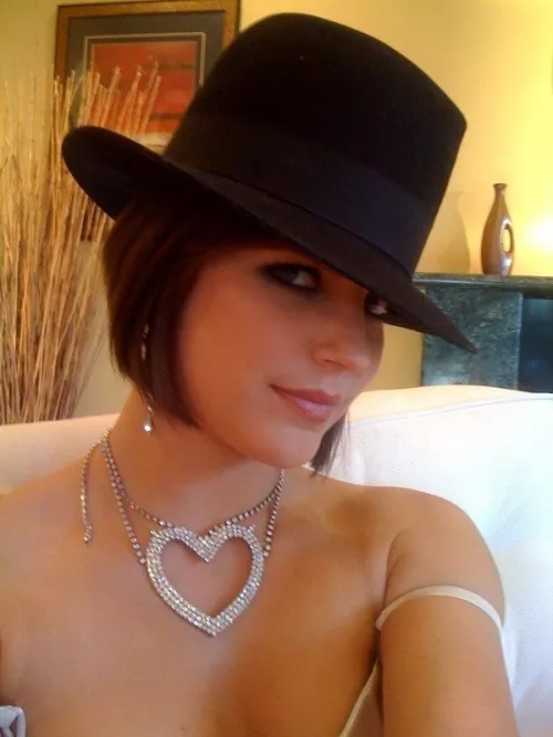 Bobbi porn parody time again. Anyone guess what she is starring in here? by SpunkySpunkyAssGuy