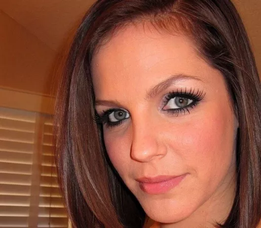 Bobbi's lovely face.. by SpunkySpunkyAssGuy