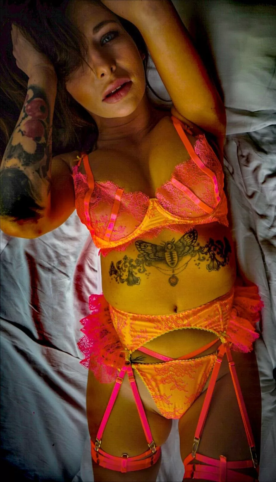 Body like a pornstar? Talent too🔞🔞😈😈😘😘 posted by freakinJuicyAnna