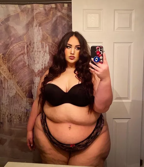 Body-ody-ody-ody-ody-ody✨ by ThePlumpPrincess