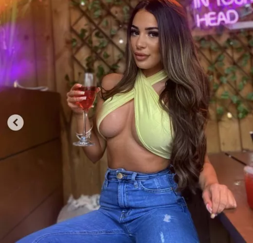 Bolton beauty by boltonguyyy