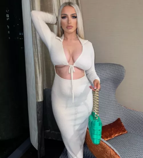 Bombshell by betaboy97