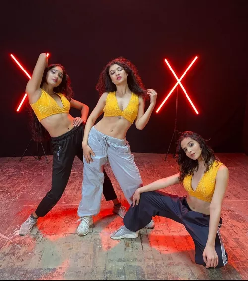 Bombshells in yellow by MarijuanaAndRum