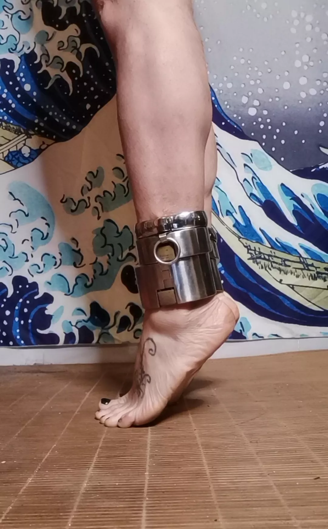 Bondage Slave feets, i love to wear heavy shackles so much. posted by Nekotied