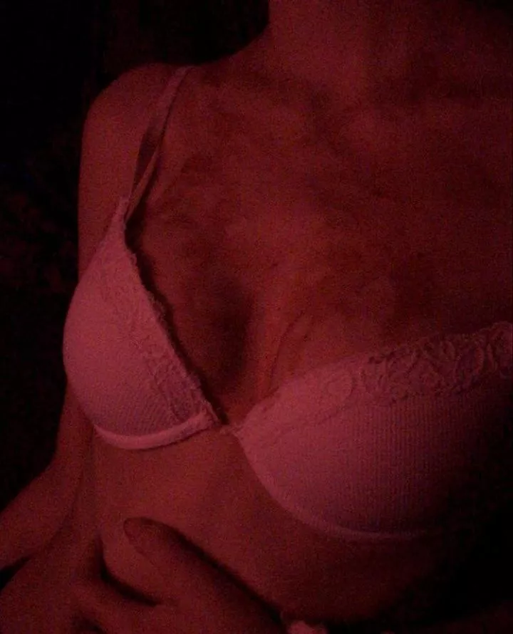 Boobs juice 🔥🔥 posted by Reddit_Radeco_Rammen