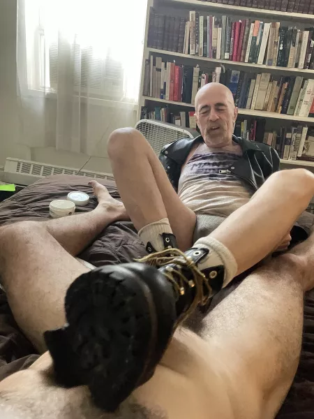 Boot play by Suddenly-Seemoor