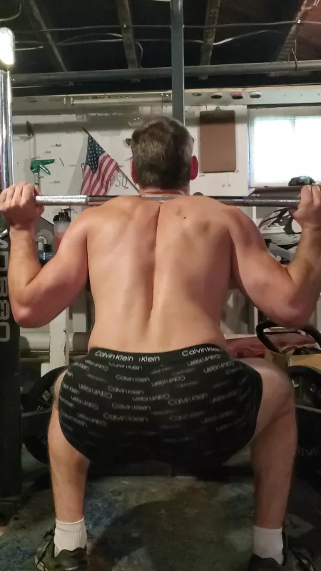 Booty at work 🤪 🍑 by kyjelly31