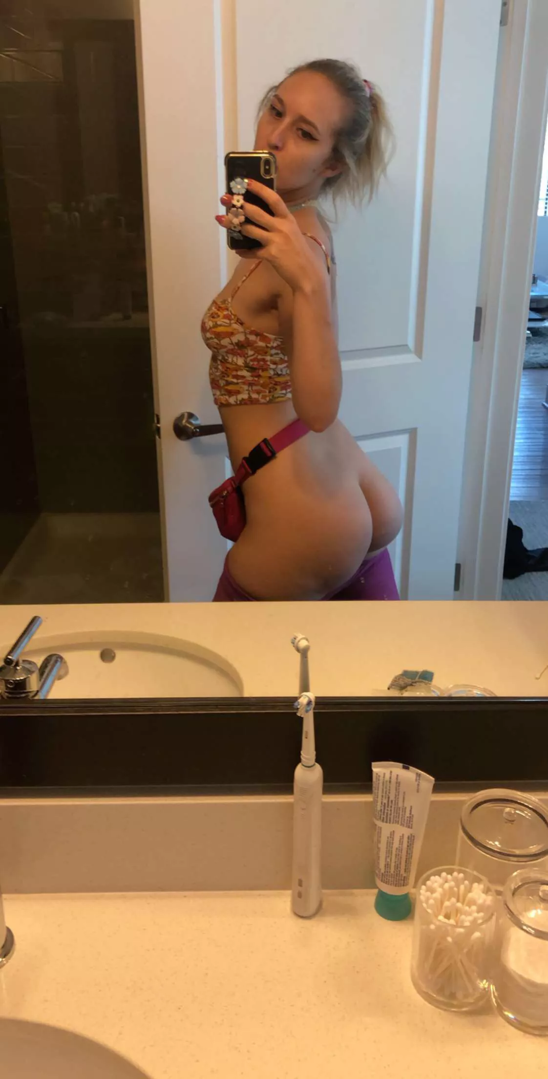 Booty! Happy #HumpDay! posted by blonde234