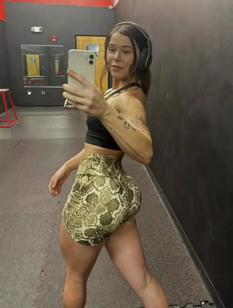 Booty posted by C0OO