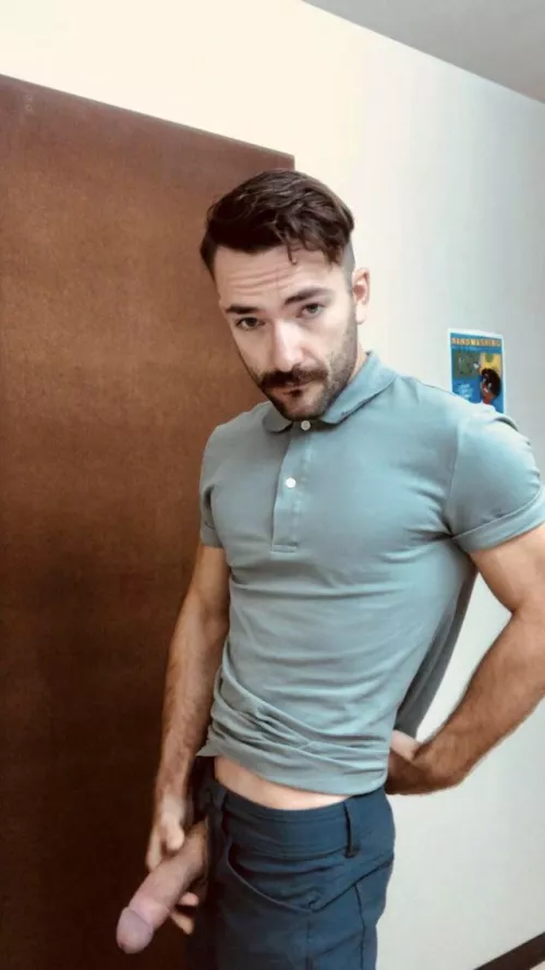 Bored and horny… 😱 by dysmorphic_throwaway