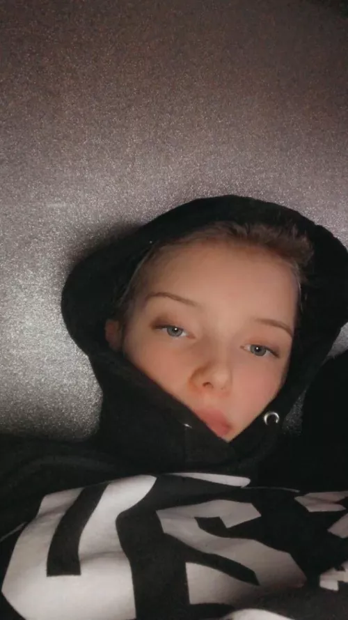 bored and horny 😏😝😉 (Message Me) by LilCrooky69