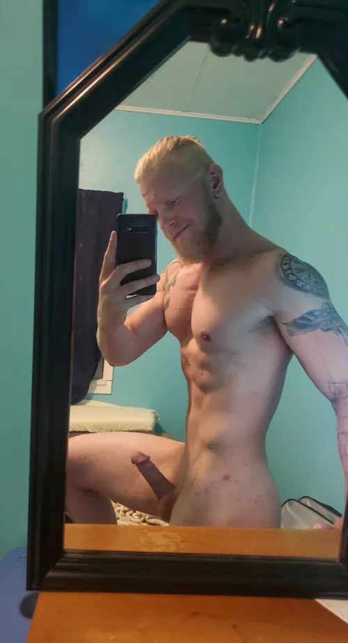 Bored and lonely, anyone wanna chat? by Mason_albino