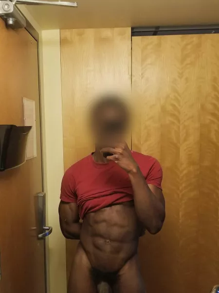 Bored and ready to play (m) by toni-veracruz