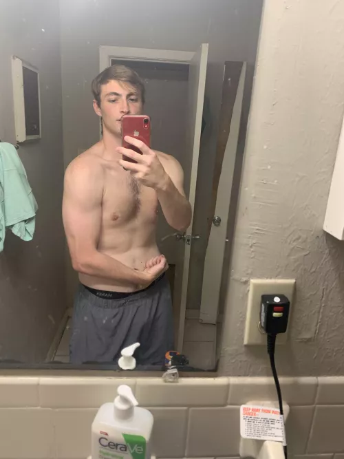 Bored and want attention by elemck