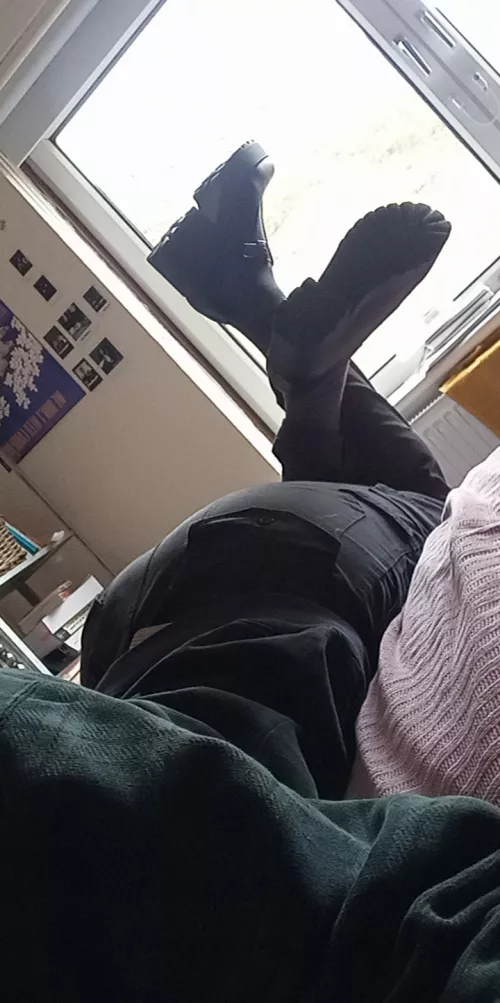 Bored of studying 🤕🍑 by robinhood_56