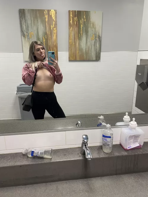 bored running errands 😛 by victoria_sapphire