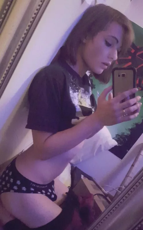 Bored v.2 by lucy_da