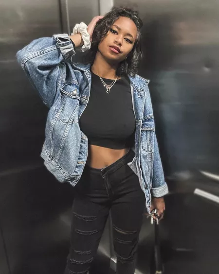 Boring elevator crop by Stormie__xo