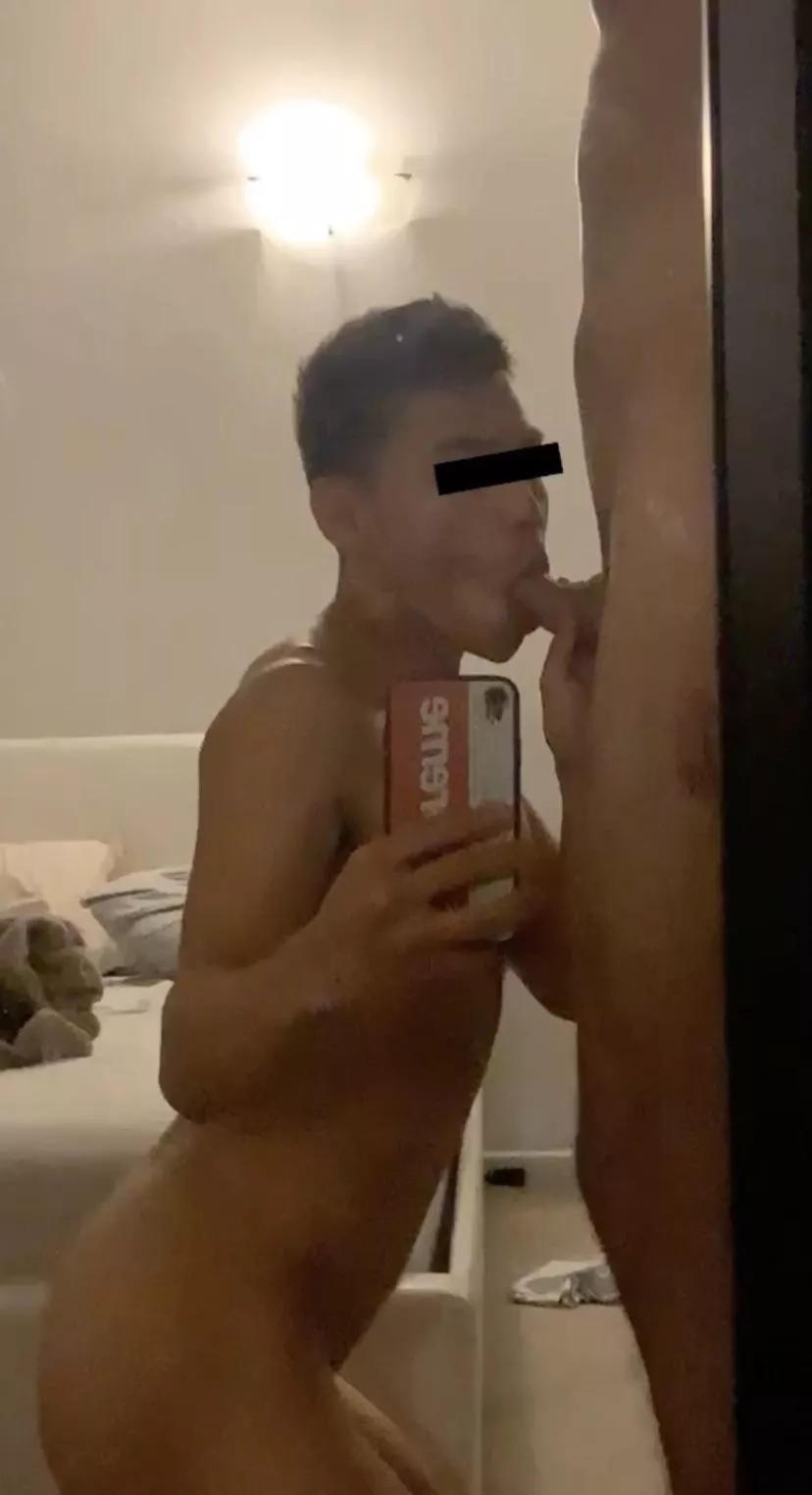 Born to be on my knees 🥵😈 posted by johnlyfans