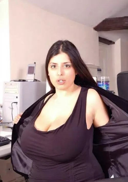 Boss Bitch by VidockX