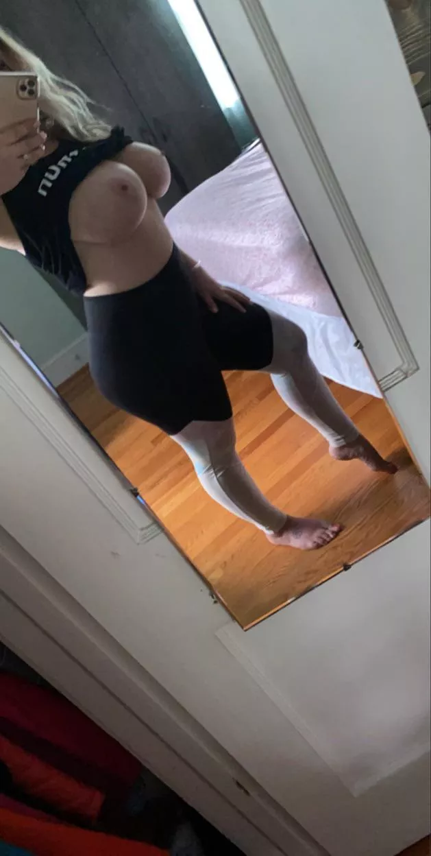 Both tits and ass over here ☺️ posted by Independent_Plastic6