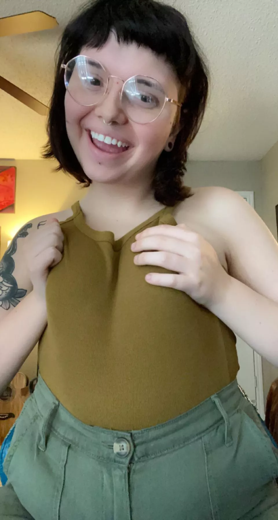 Bottom heavy and happy about it ❤️ posted by HeftyDoggy