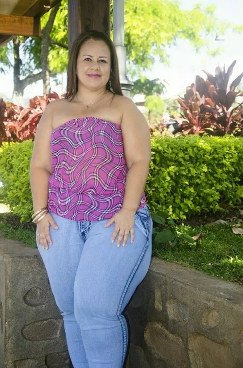 Bottom heavy mature Latina BBW by Classicfilmfan69