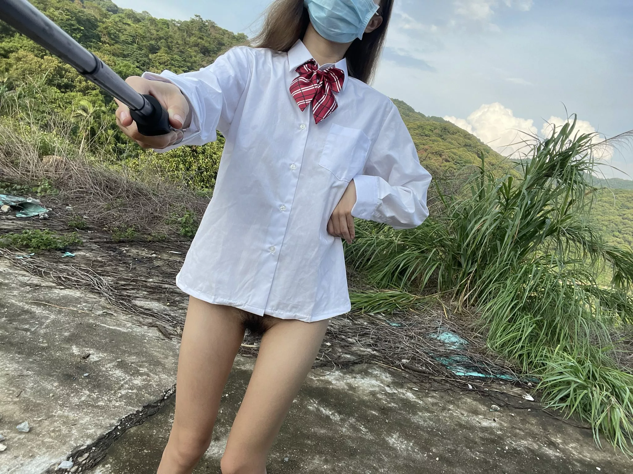 Bottomless selfie posted by Swhite2323