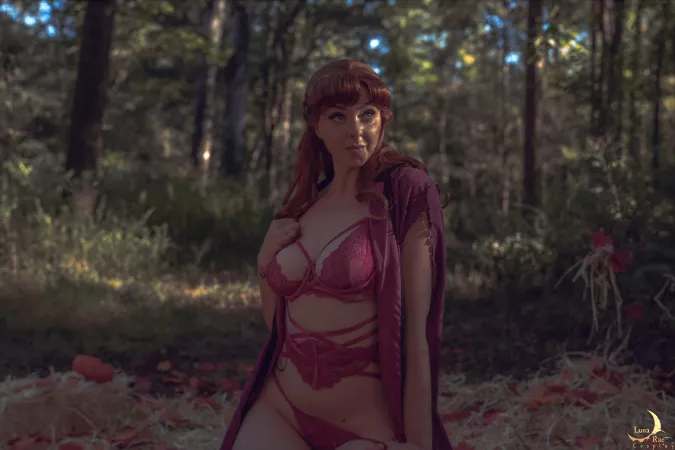 Boudoir Anna from Frozen cosplay by LunaRaeCosplay by TheCoswatcher