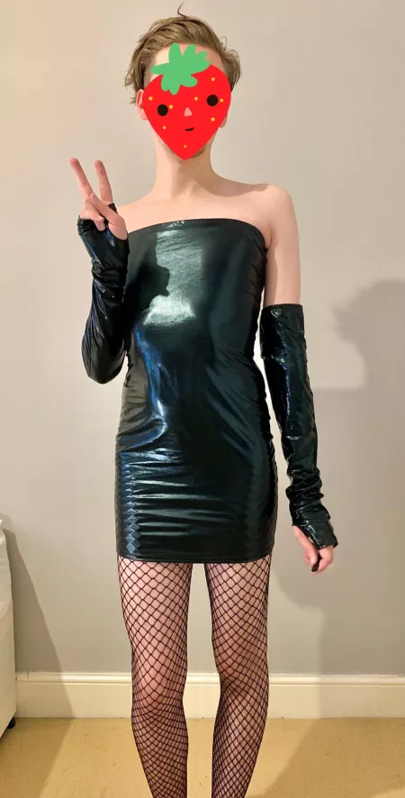 Bought my first ever dress and I feel incredible by AnRealHumanBoi