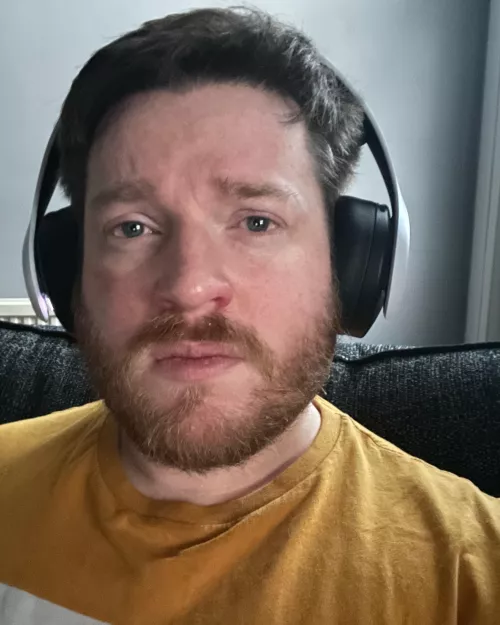 Bought myself a gaming PC and loving being able to stream again 😄 by GaddyCH