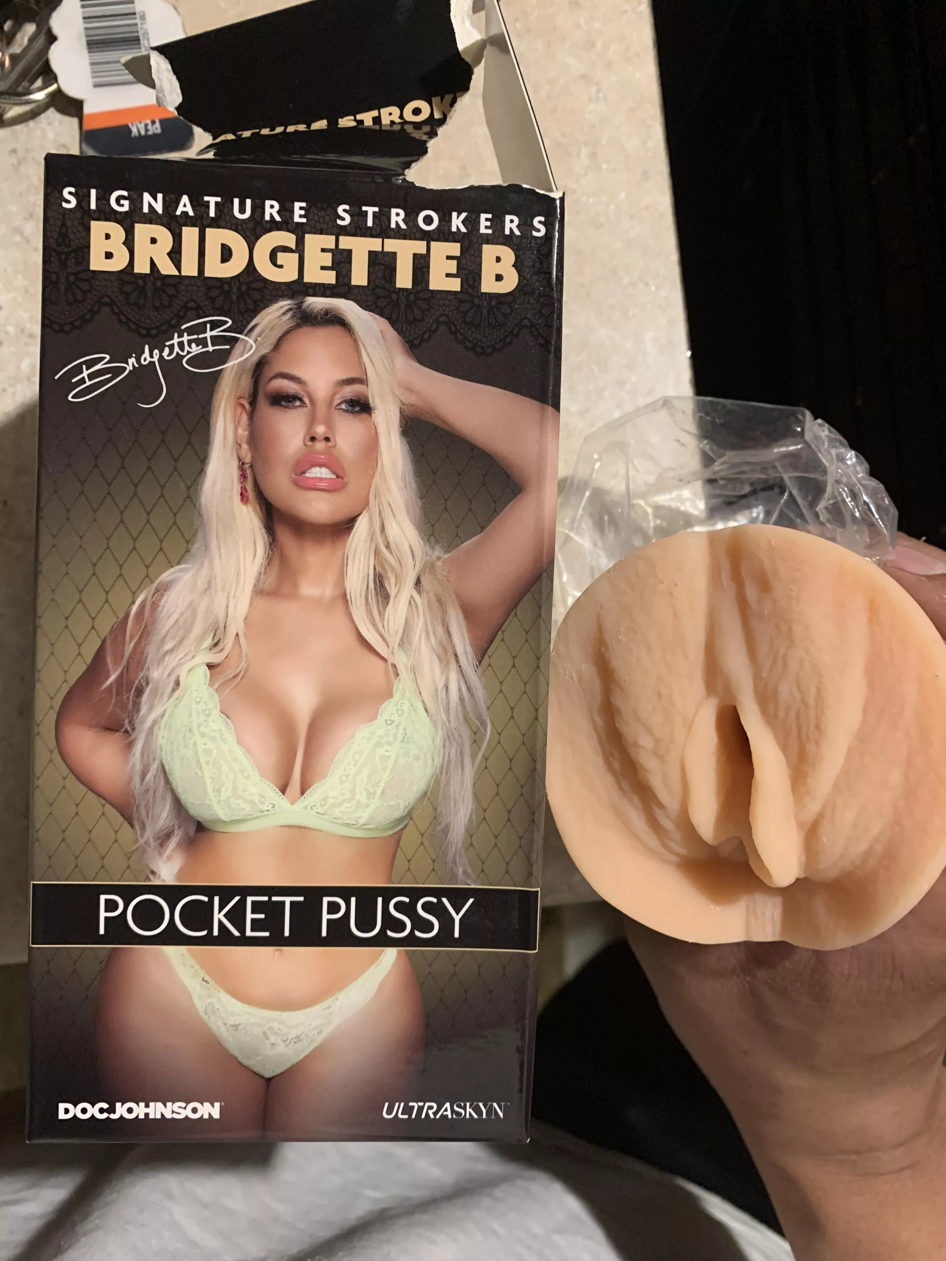 bouta have mad fun w this.. give yall a review on it .. only 25$ posted by [deleted]