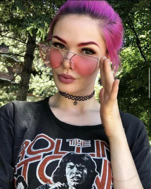 Bow down to me by GoddessMegan891