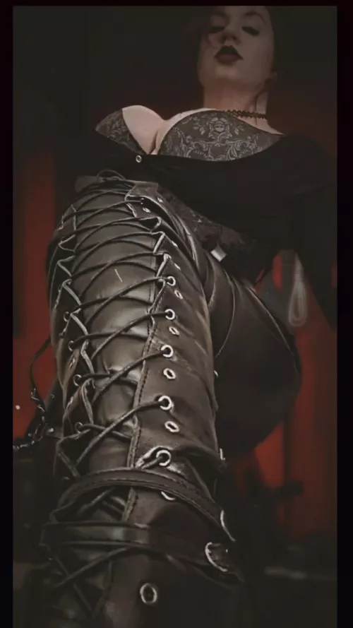 Bow to me by ReginaGraves