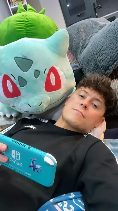 Boxing Day 🎮 ft beeeg boy 🍃 by HerbsterM