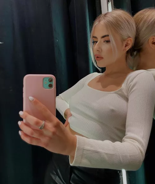 Braless by Ksekolotreutis_9000