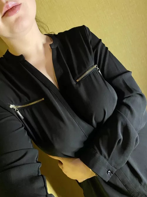 Braless at home [oc] by Oralgenuss