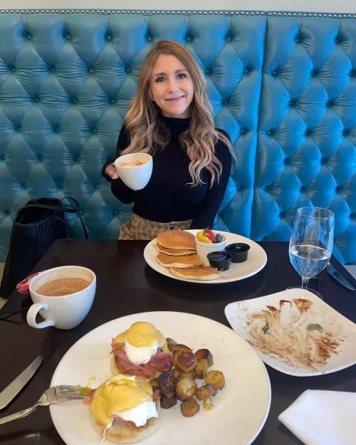 Breakfast 😊 by CatsNCupcakes00