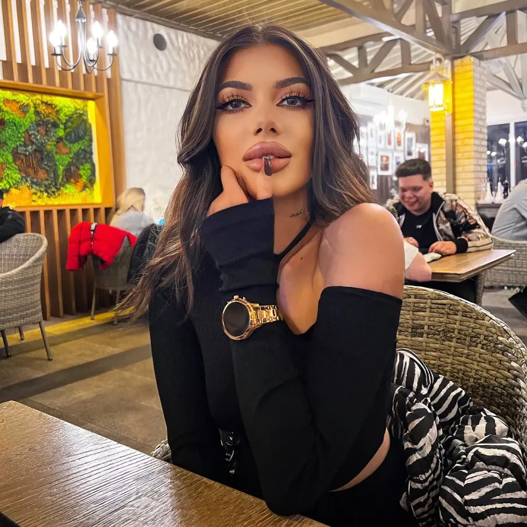 @___brianne____ posted by gooningaccount