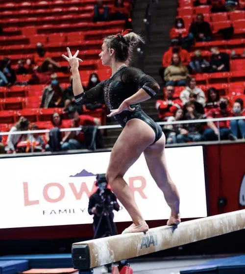 Bricked up and throbbing for Grace McCallum by jonathansmi