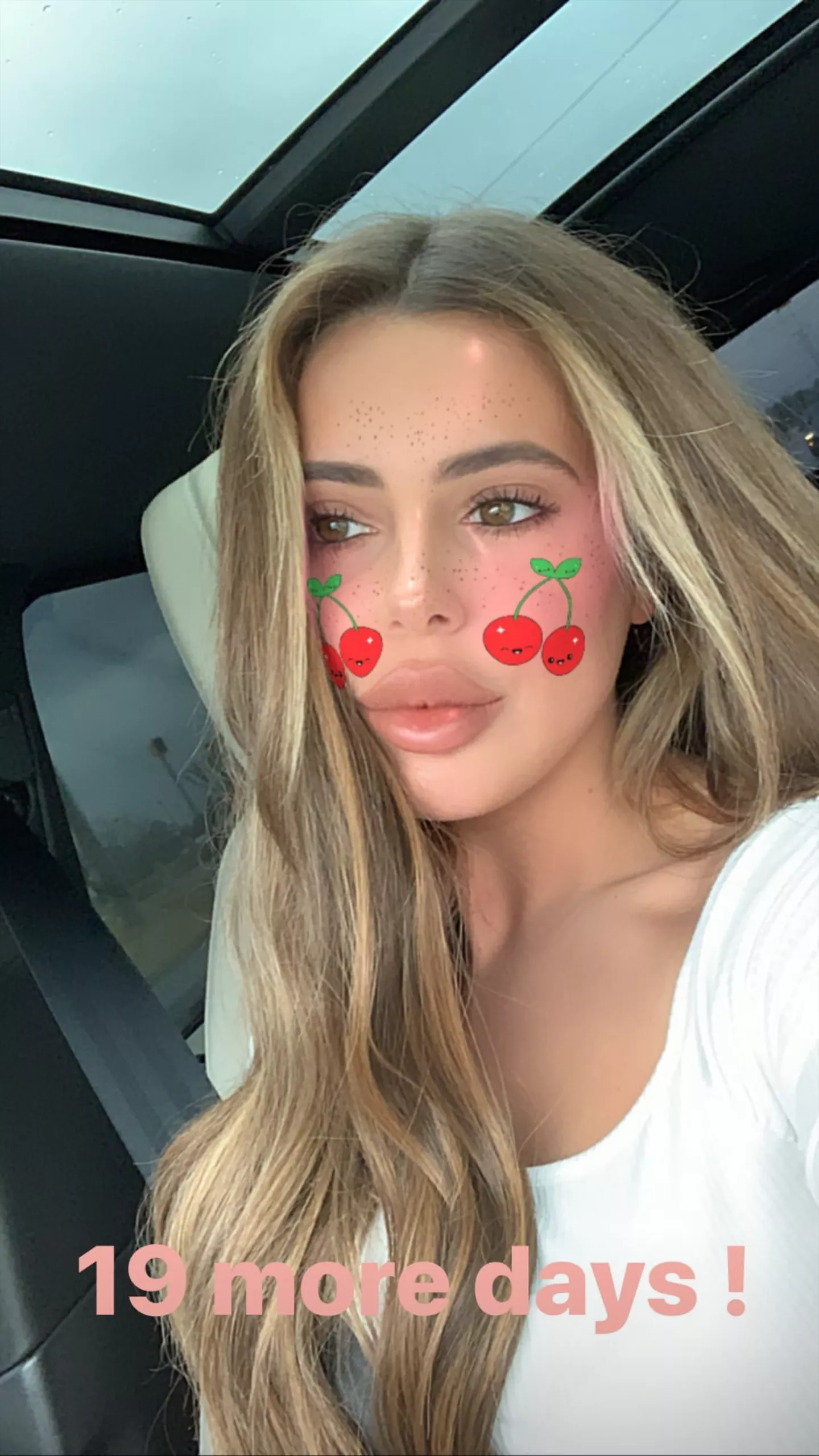 Brielle Biermann posted by infinitebl8zer